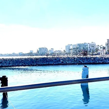 Lejlighed 3 Bedroom Old Town 5 Minute Walk To Finnikoudes Larnaca