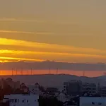 3 Bedroom Old Town 5 Minute Walk To Finnikoudes * Larnaca