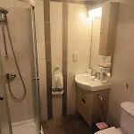 Apartament 3 Bedroom Old Town 5 Minute Walk To Finnikoudes *