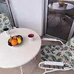 3 Bedroom Old Town 5 Minute Walk To Finnikoudes Larnaca