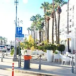 3 Bedroom Old Town 5 Minute Walk To Finnikoudes