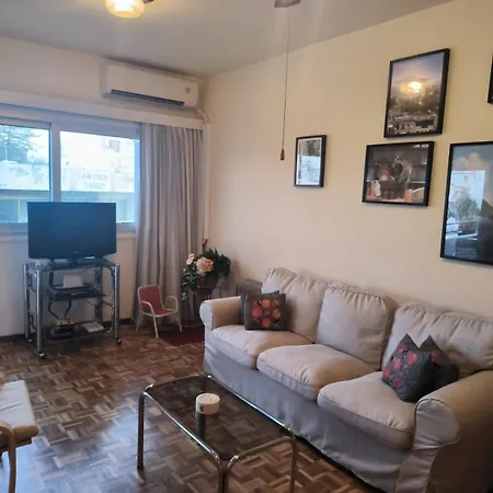 Appartamento 3 Bedroom Old Town 5 Minute Walk To Finnikoudes *